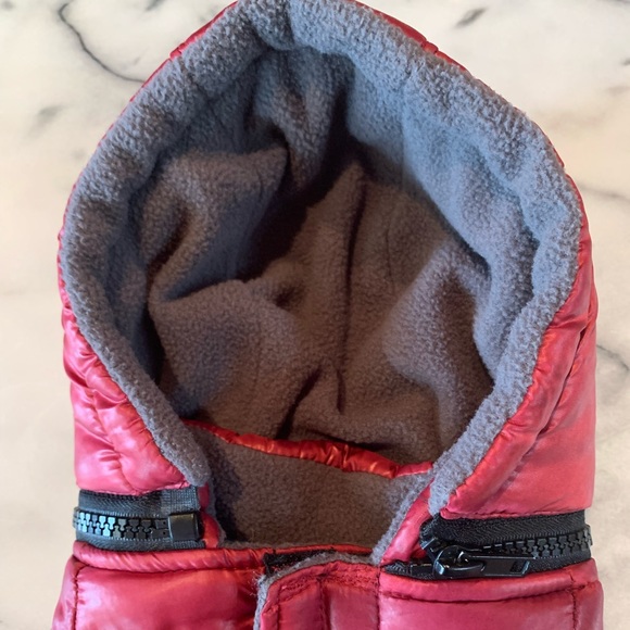 FOUFOUDOG Small Dog Puffer Vest, Detachable Hood, Size S, Like New Condition - Picture 4 of 9